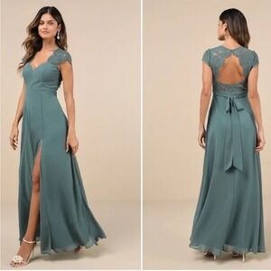 Elegant Sage Green Lace Cap-Sleeve Evening Dress